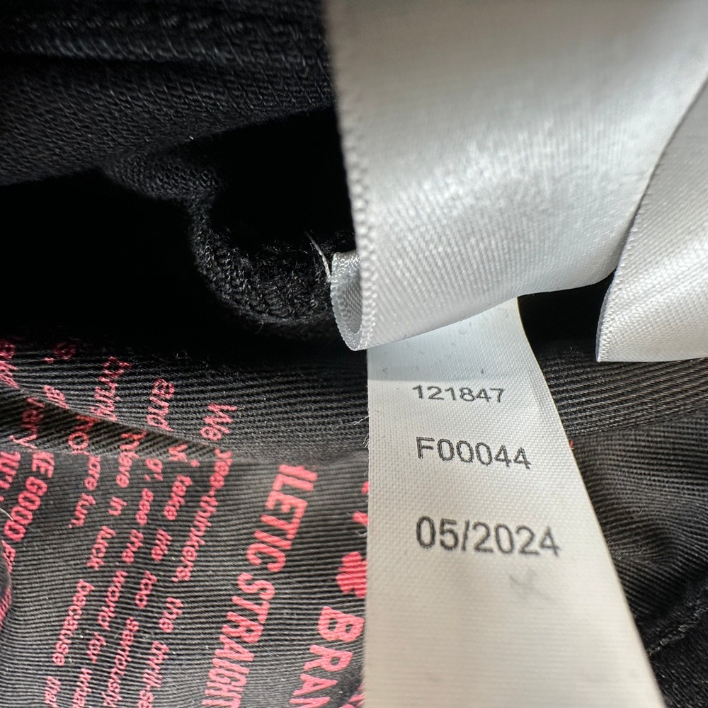 Lucky Brand 410 Athletic Straight Jeans Men 34x34 (Fits as 34x33) Black Stretch - Picture 13 of 13